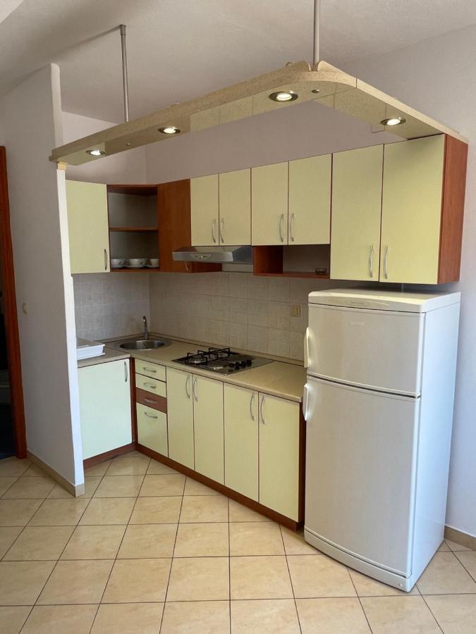 Apartments Belic With Pool Jelsa  Kültér fotó