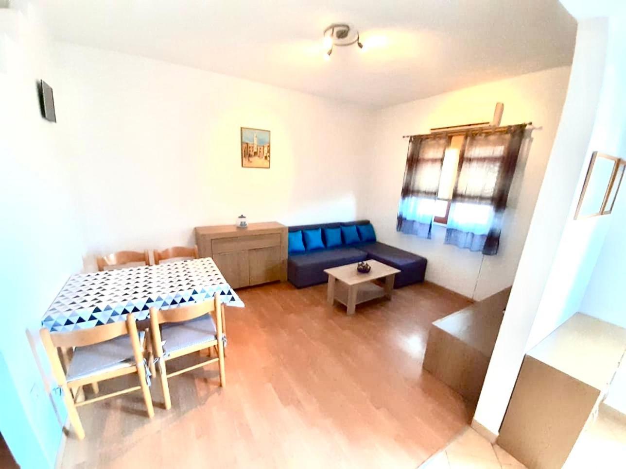 Apartments Belic With Pool Jelsa  Kültér fotó