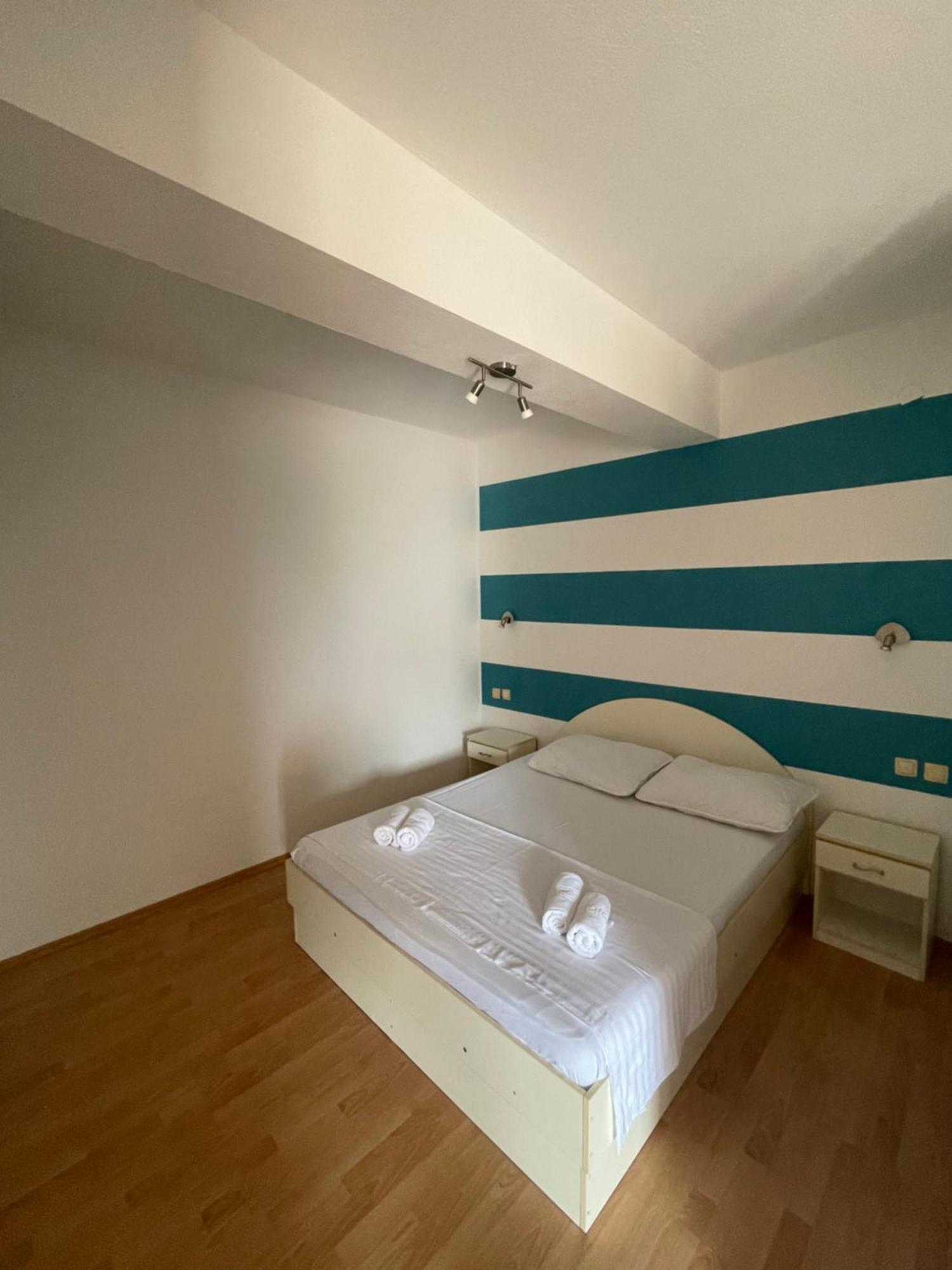 Apartments Belic With Pool Jelsa  Kültér fotó
