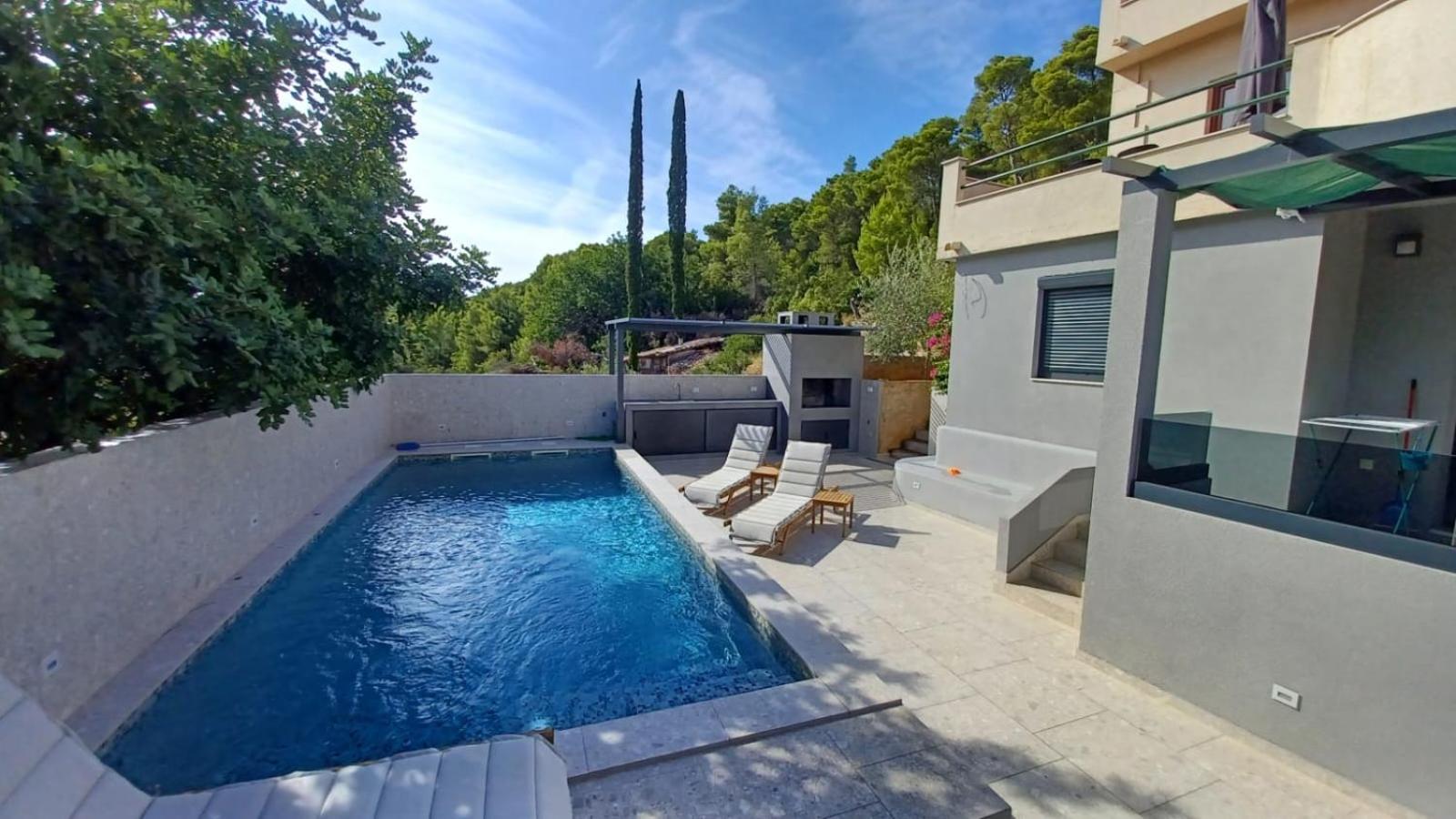 Apartments Belic With Pool Jelsa  Kültér fotó